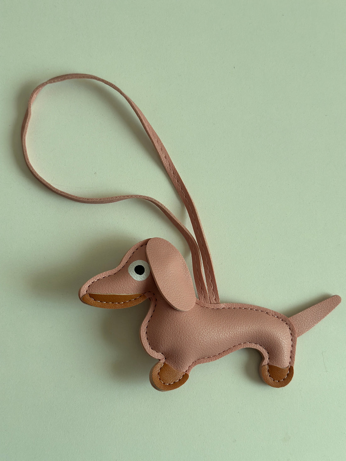 Mini Dachshund Leather Bag Charm – Cute Dog Accessory in Multiple Colors