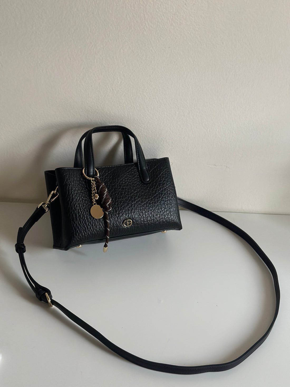 Elegant Structured Mini Tote Bag with Charm – 2-Way Carry