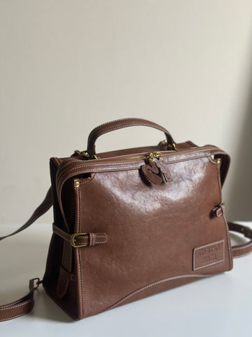 Structured vintage-style 2-way Shoulderbag/Backpack