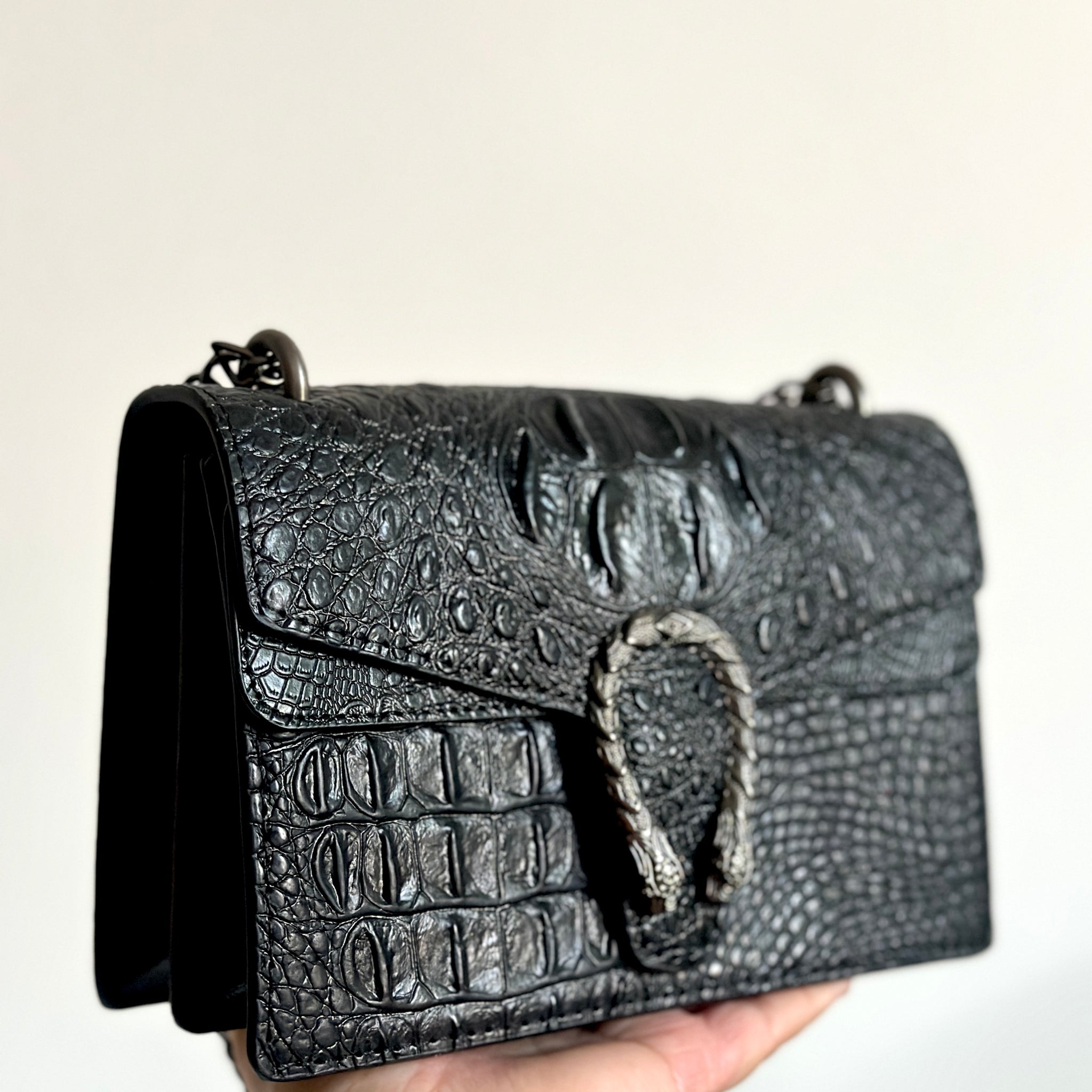 Python-Texture Chain Shoulder Bag – Bold & Elegant