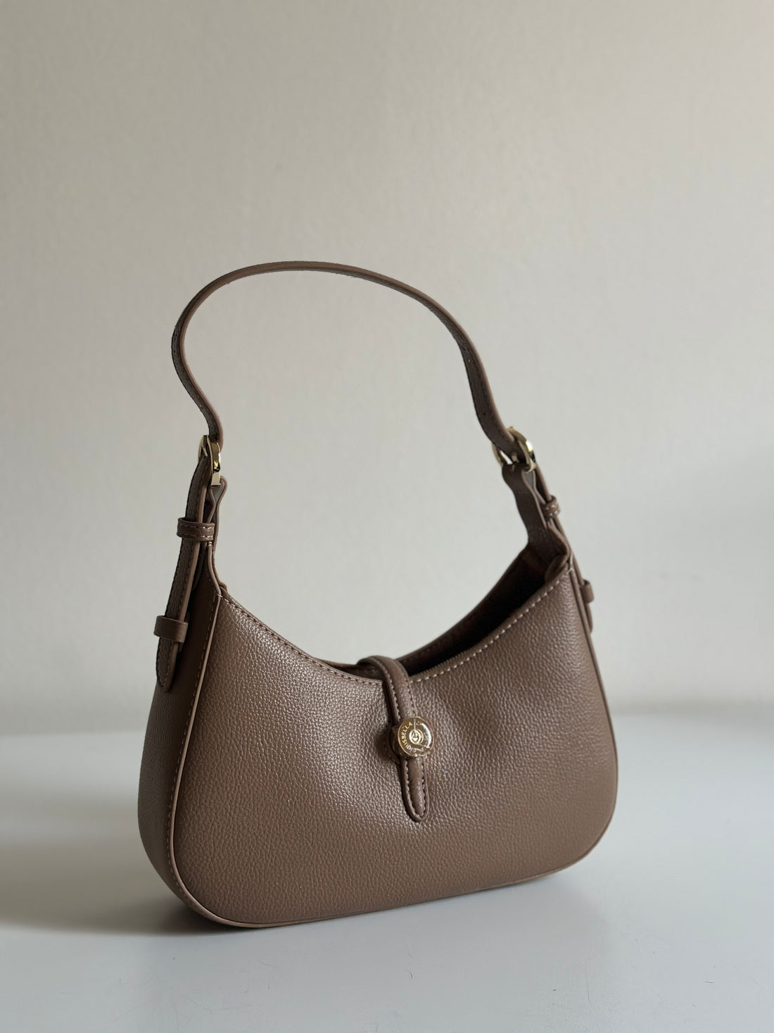 Chrisbella Minimalist Shoulder & Crossbody Bag – Elegant Dual Strap Design
