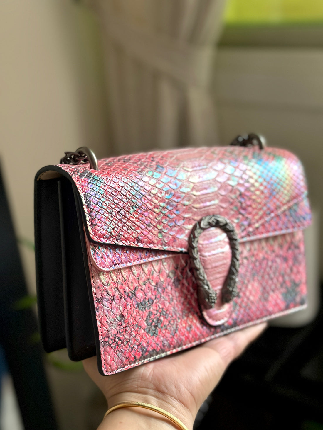 Python-Texture Chain Shoulder Bag – Bold & Elegant
